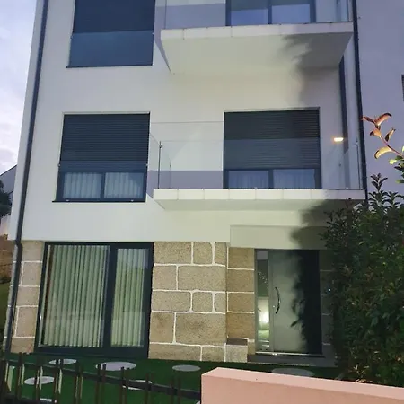Pimenta Four House Apartment Amarante